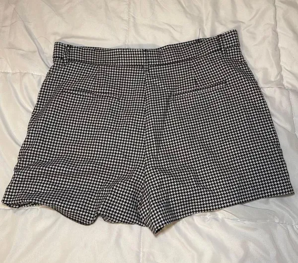Houndstooth Skort - Image 3