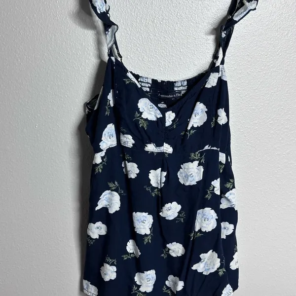 Abercrombie &‎ Fitch Women Casual Preppy Navy Blue Floral top Blouse size Small - Image 2