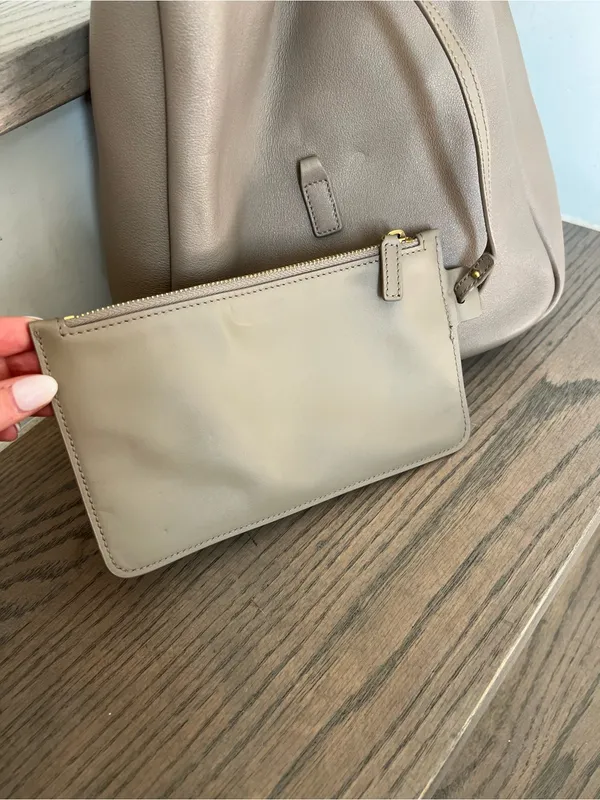 Saint Laurent YSL Le 5 à 7 Small Leather Shoulder Bag in Beige - Image 10