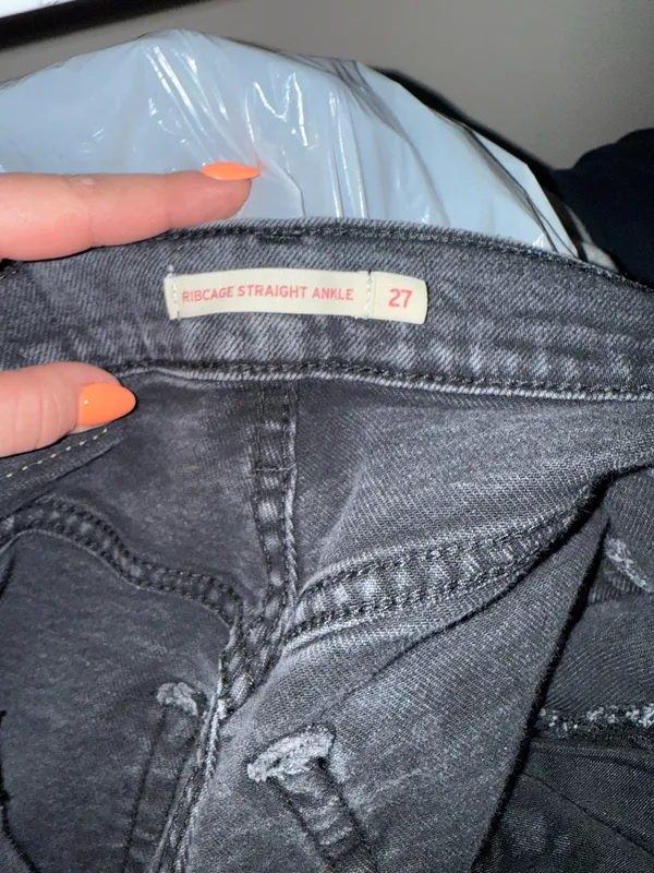 Levi’s Ribcage Straight Ankle Jeans - Image 3