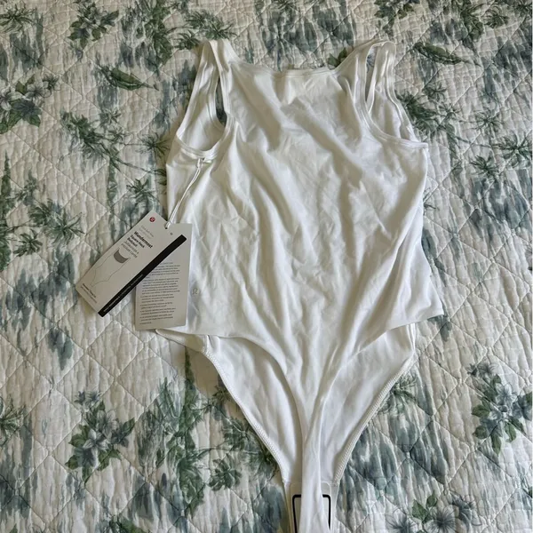 Lululemon Wundermost Ultra-Soft Nulu Square-Neck Sleeveless Bodysuit White M - Image 12