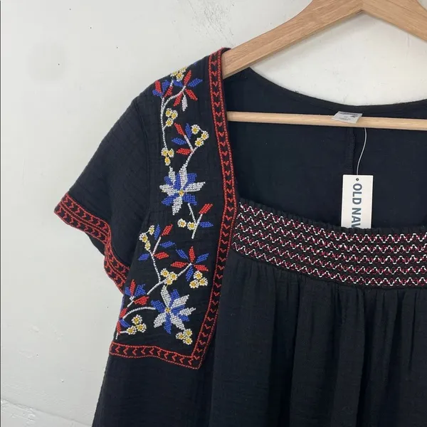 Old Navy Black Mini Dress with Multicolor Floral Embroidery boho size Medium - Image 5