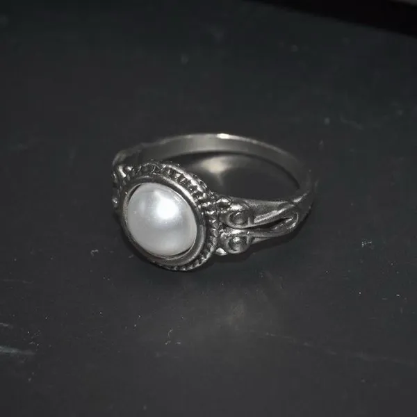 Faux Round Pearl Ring Silver - Image 5