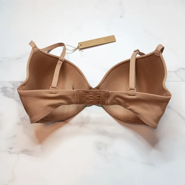 NWT Skims Fits Everybody T-Shirt Bra - Image 3