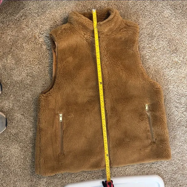 J. Crew Faux Fur Vest - Image 10