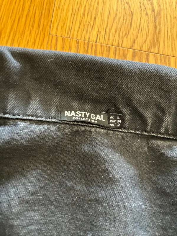 Nasty Gal Studded Sleeve Black Denim Jacket Womens Size 2 - Image 2