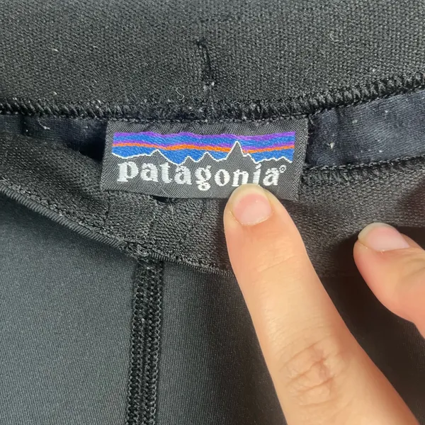 Patagonia black base layer women’s pants size small - Image 2