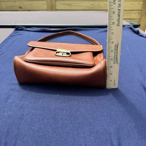 Vintage 70s Cognac Brown Leather Shoulder Bag with Gold Turn Lock - Image 14
