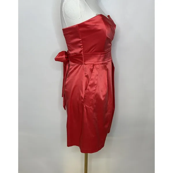 XXI Red Satin Strapless Sweetheart Mini Dress with Back Bow Size Medium - Image 4