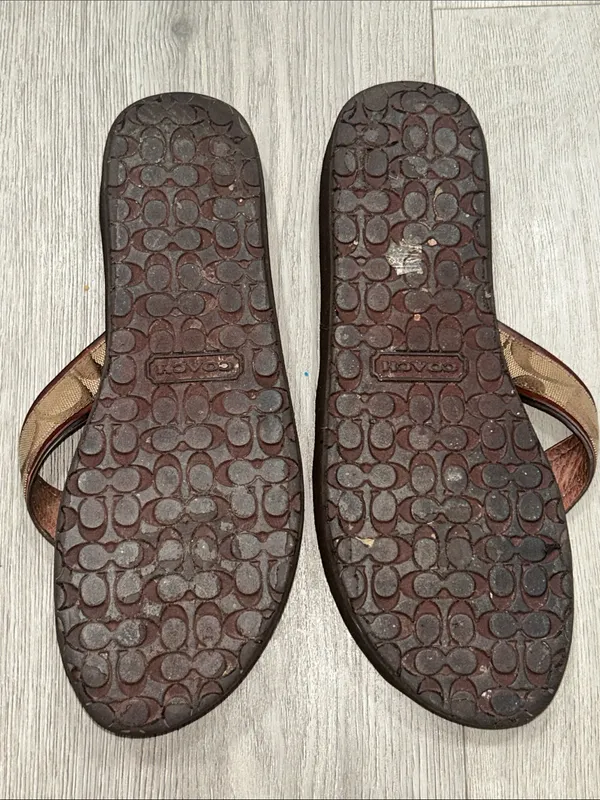 Coach "Juanita" Tan/Brown Flip-Flop Sandal (Style Q1787) Women’s size 10 - Image 4