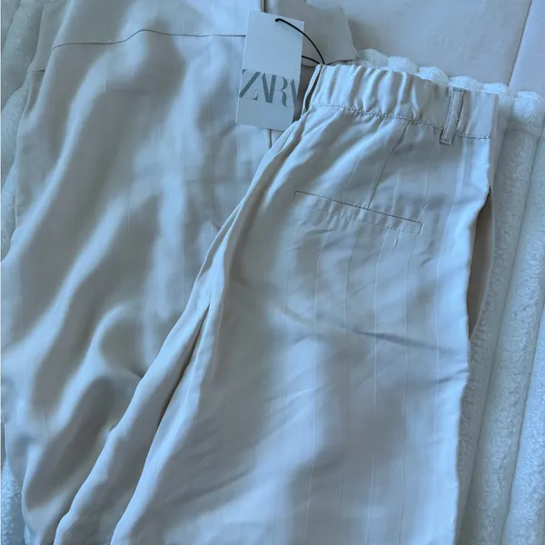 NWT Zara Women's Cream Flare Pants - Image 9