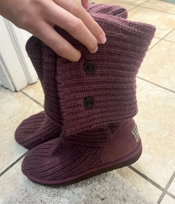 UGG Sweater - Image 4