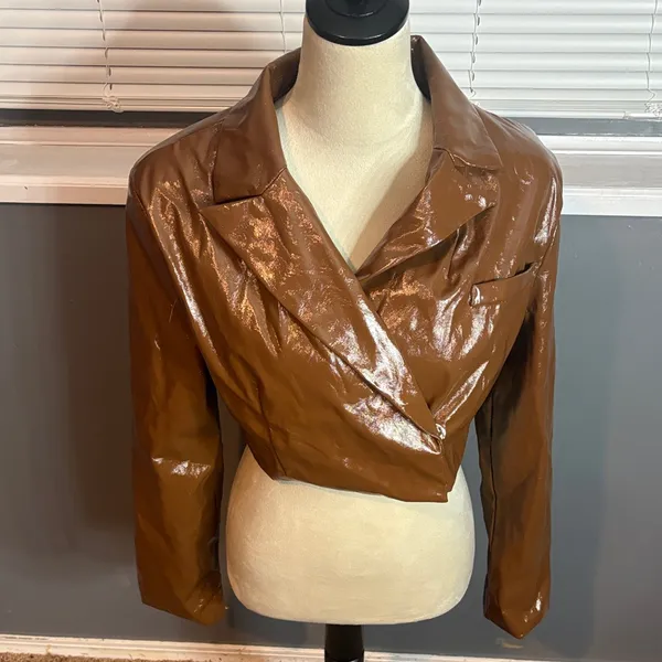 Forever 21 Chocolate Brown Faux Leather Cropped Blazer | Y2K 90s Vintage Inspired | Size - Image 2