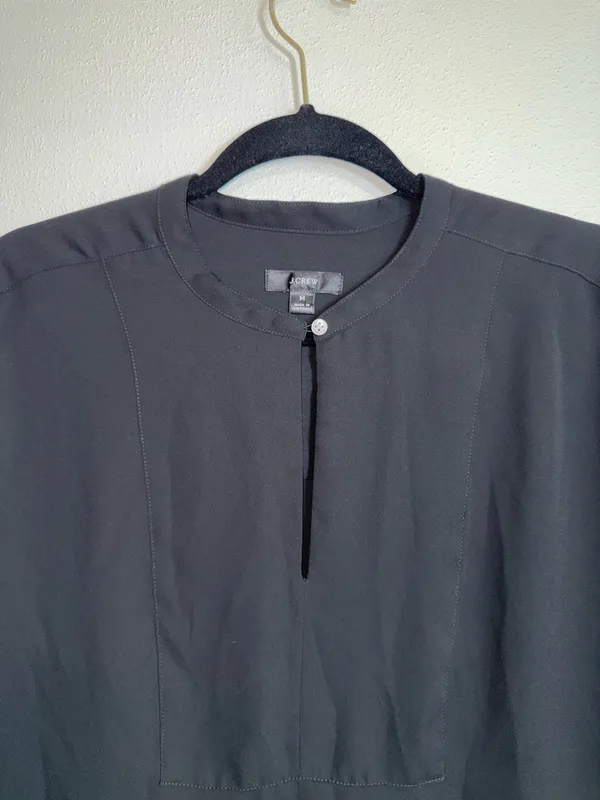 J. Crew Keyhole Neck Cap Sleeve Blouse Black Round Neck - Image 2