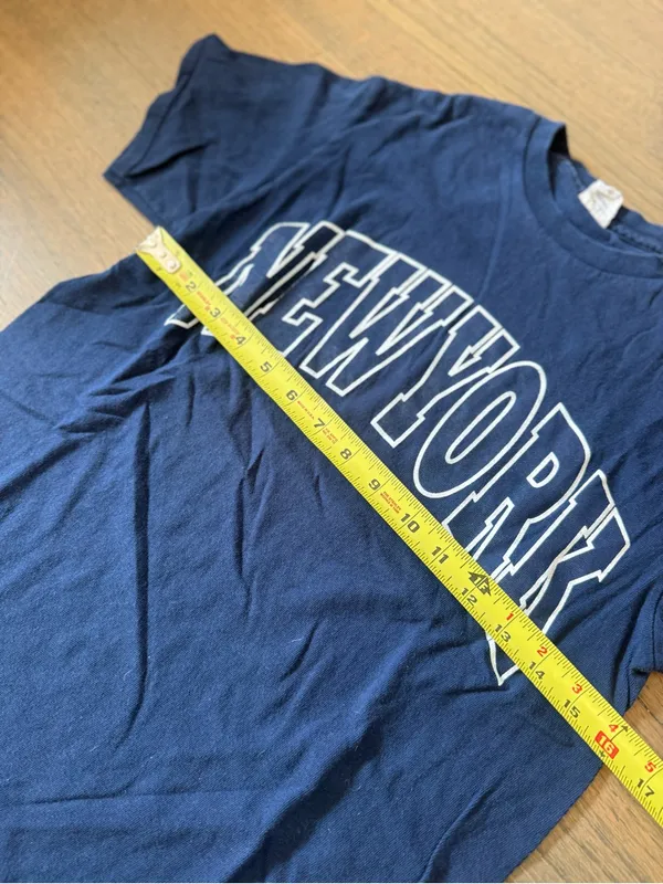 Delta New York Navy Blue Vintage Tee Size Small - Image 3