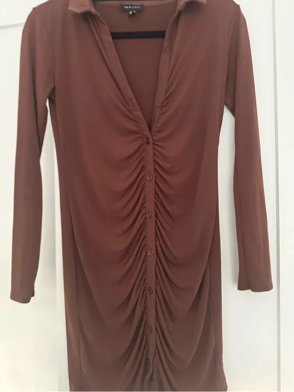 New Look Button-Front Ruched Long Sleeve Dress in Rust - Image 2