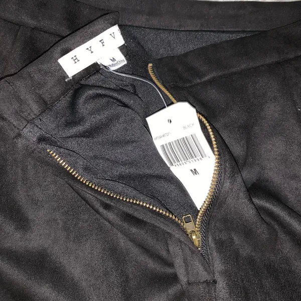 HYFVE black faux suede mini skirt size M with pockets New with tags - Image 3