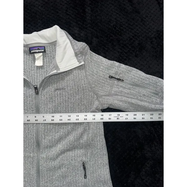 Patagonia Women's Light Gray Cable Jacket Full Zip Size Medium - Image 5