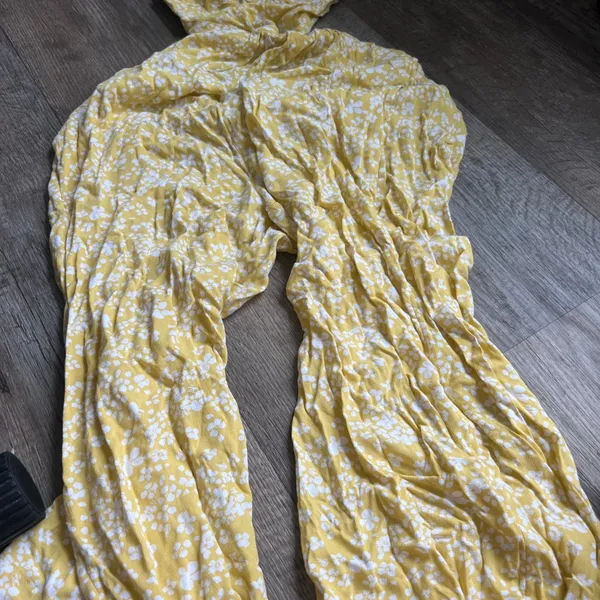 Aerie Yellow White Floral Print Smocked Cutout‎ Wide Leg Cropped Jumpsuit S - Image 11
