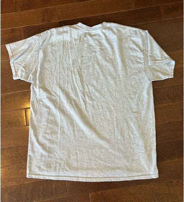 Gildan Graphic Tee - Image 4