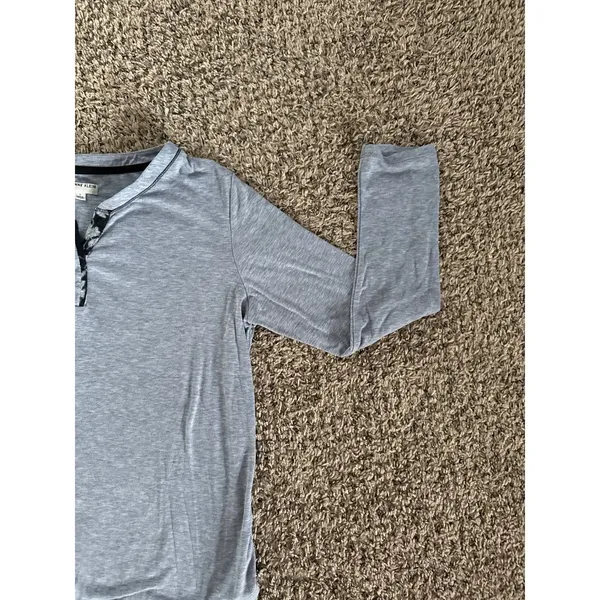 Anne‎ Klein Women's Light Blue Long Sleeve V-Neck Tee Size Small - Image 5