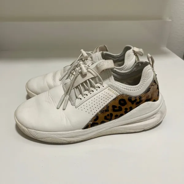 Clove‎ Cheetah Healthcare Nursing Sneakers size 7.5 - Image 3