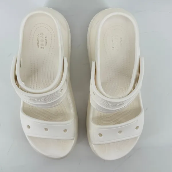 Crocs Mega Crush Platform Sandal White Women 8 Chunky Y2K Wedge Open Toe Heavy - Image 4