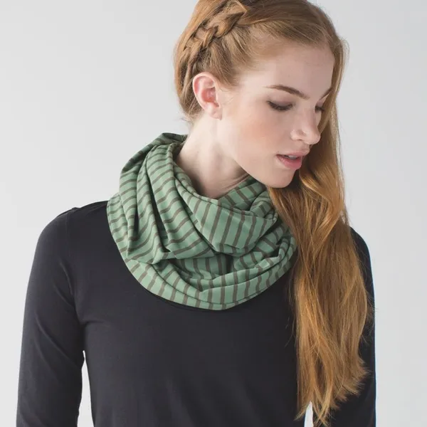 Lululemon Vinyasa Scarf Rulu Deenie Desert Striped Olive Fatigue Green - Image 4