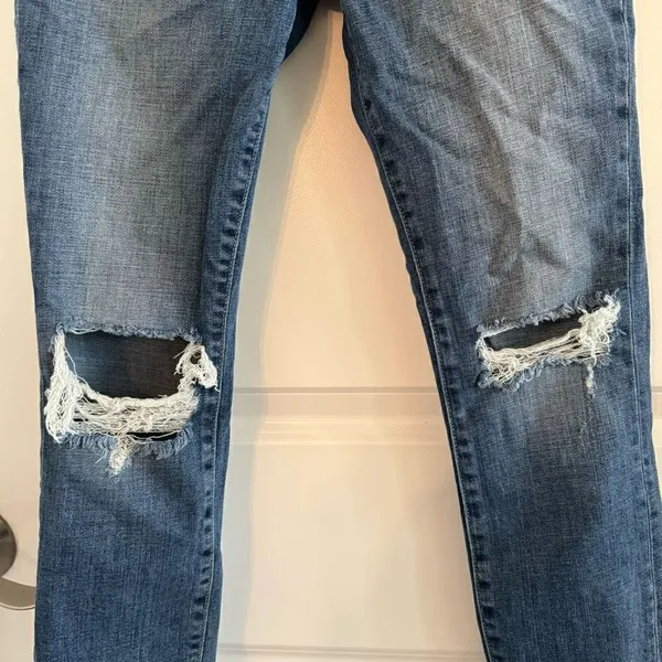 Good American Good Legs Crop Jeans - Image 7
