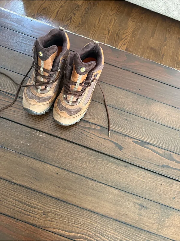 Merrell Women’s Brown Leather Waterproof Vibram Sole Hiking Boots – Size 8.5 - Image 3