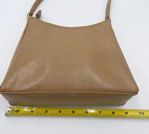 Vintage Y2K Liz Claiborne Faux Leather Shoulder Bag Purse Tan Patent Minimalist - Image 10
