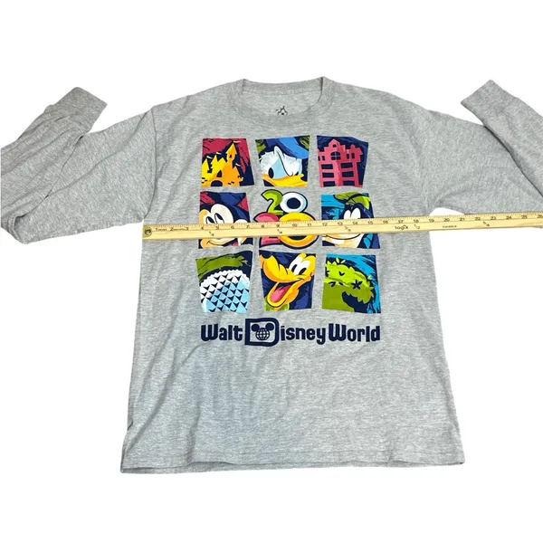 Walt Disney World Disney Resorts Adult Long Sleeve 2020 Graphic T-Shirt Medium - Image 7
