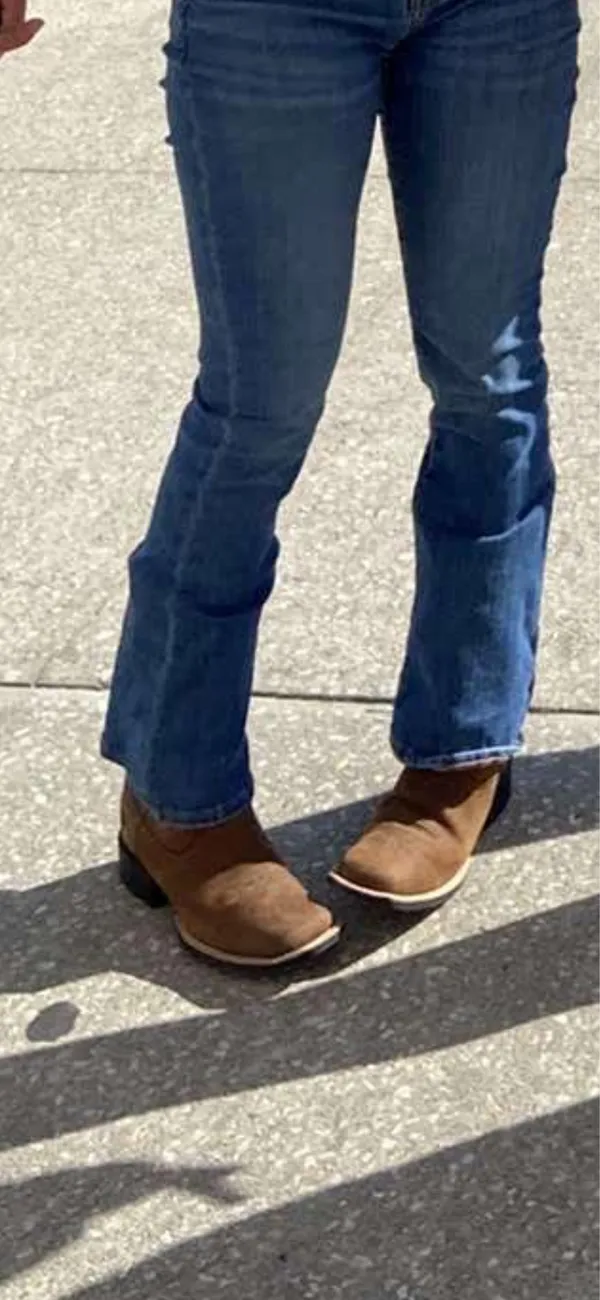 Ariat Round Up Wide Square Toe Western Boot - Image 7