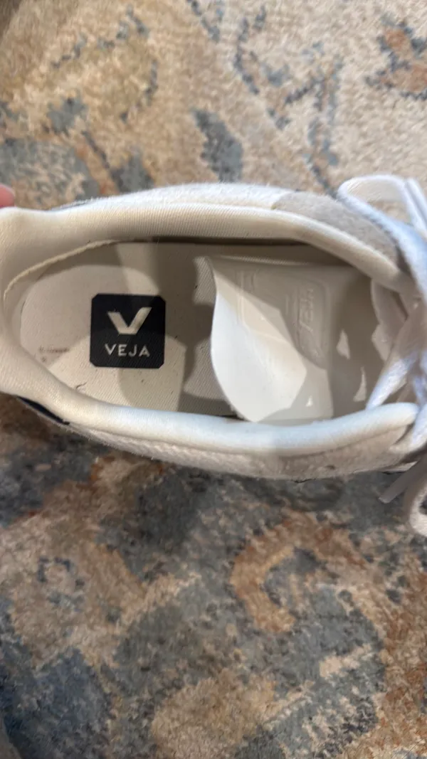 VEJA Sneakers - Image 2