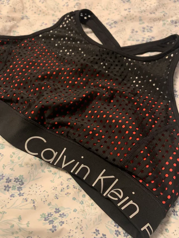 Calvin Klein Sports Bra plus Free Gift - Image 3