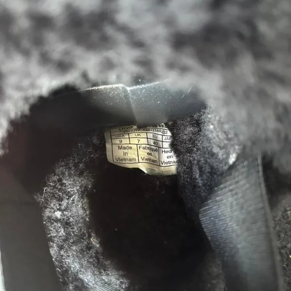 UGG Fluff‎ Yeah Slippers size 9 in women's Black - Image 6