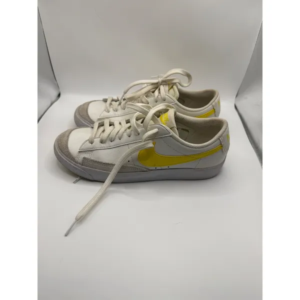 Nike Blazer Low 77 White Yellow DA4074-118‎ Youth 6.5Y Womens 8 Sneakers - Image 3