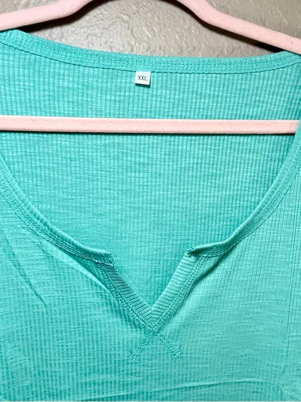 Amazon Long Sleeve V-neck Shirt ~ Women’s Size 2XL - Soft‎ Green Lightweight fabric - Image 2