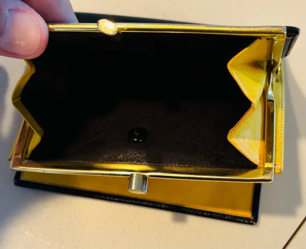 VINTAGE | kissy lock wallet, coin purse - Image 8