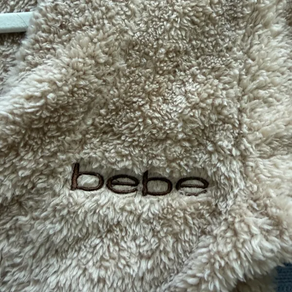 Bebe Beige Fuzzy womens Blazer Size XS‎ - Image 7