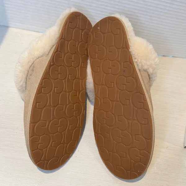 UGG Women's Scuffette Cozy Tan Slippers - Image 6
