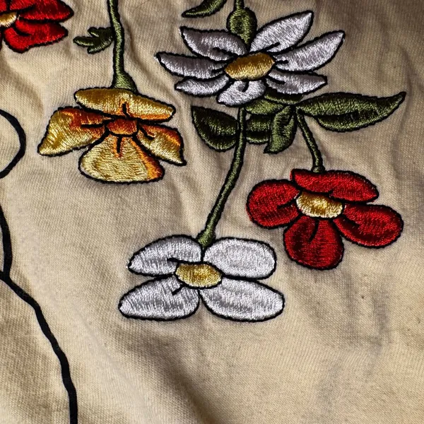 Disney Winnie the Pooh Embroidered Bee Flower T-Shirt Light‎ Yellow POSJ773-4L17 - Image 3