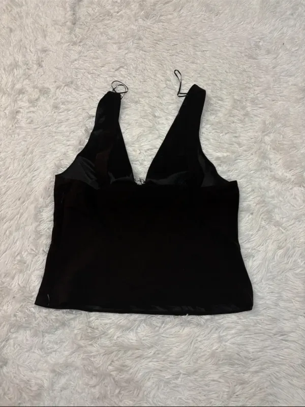 NWT Zara Black V-Neck Bow-Accent Tank Top - Image 2