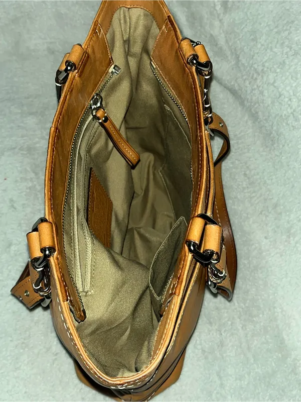 Coach Hamilton (or Hampton-style) cognac/tan leather tote bag with silver-tone - Image 10