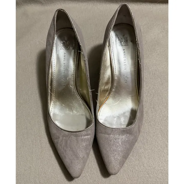 Anne Klein iFlex Akionna Pewter Metallic Pointed Toe Kitten Heel Pumps 8.5M - Image 2