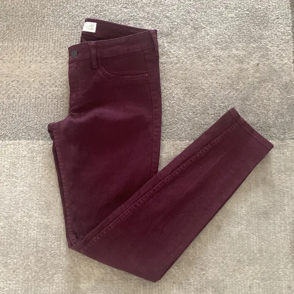 Abercrombie maroon jeans - Image 3