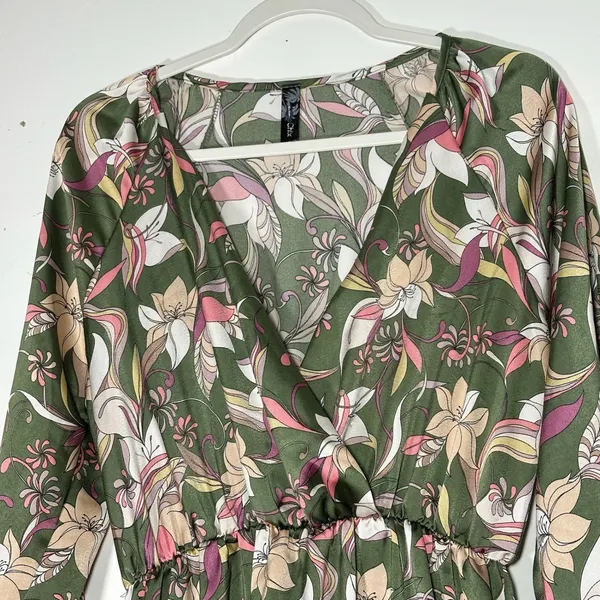 Luna‎ Chix Floral Maxi Dress Green Pink Long Sleeve V-Neck Boho Tiered Large - Image 3