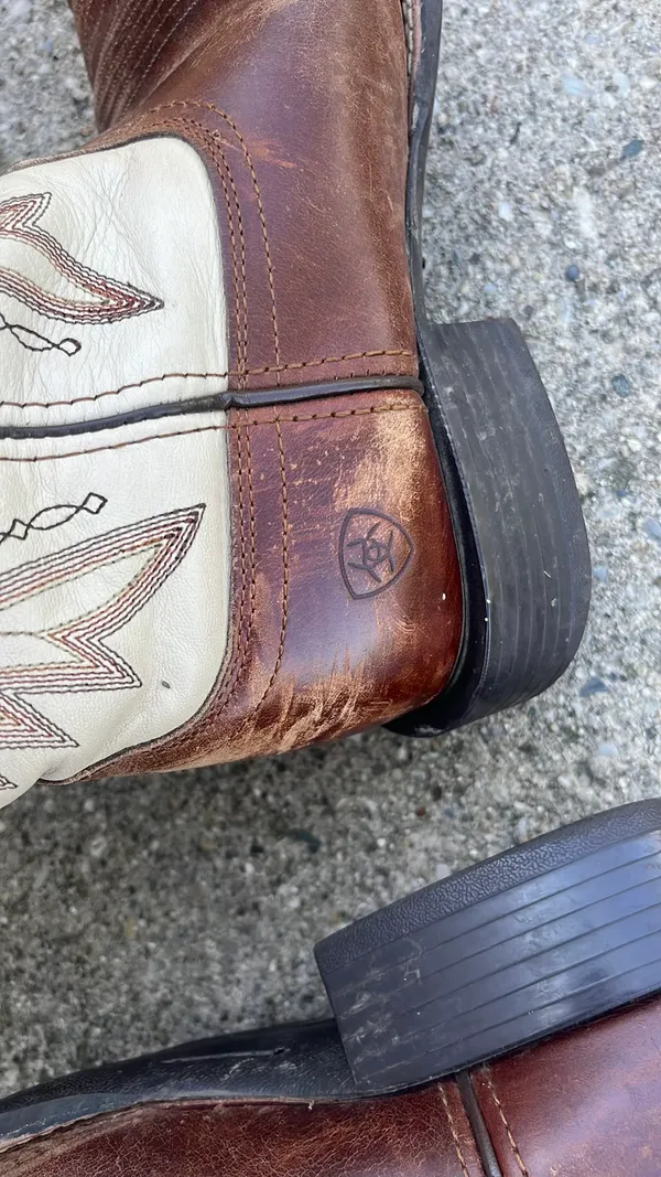 Ariat square toe boots - Image 3