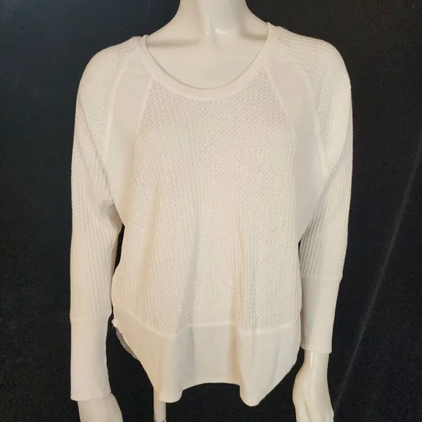 Lazy Sundays White Waffle Knit Long Sleeve Top (S) - Image 3