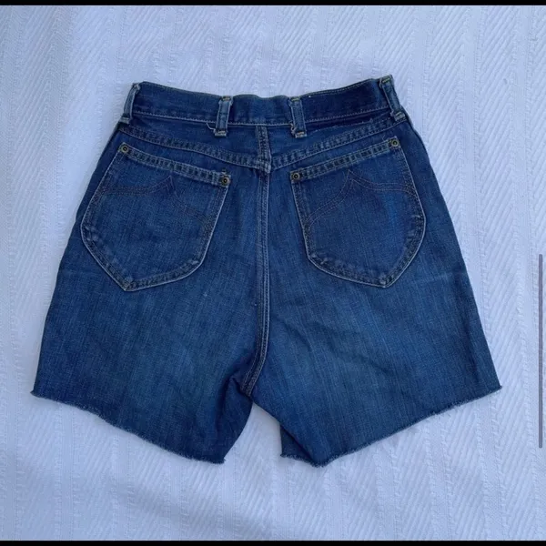 Wrangler High Rise Medium Wash Jean Shorts Vintage Size‎ 27 See Measurements - Image 6